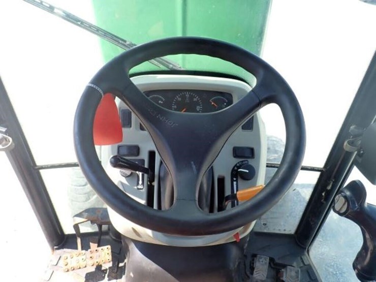 john-deere-3520-image-13