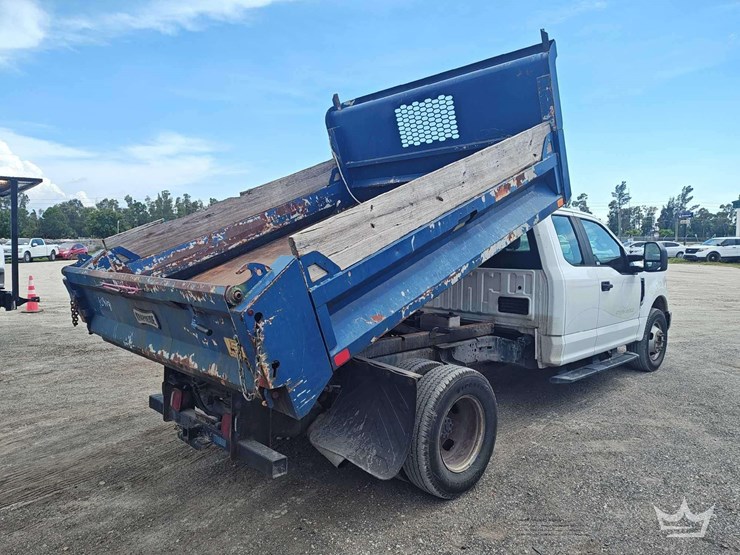2017-ford-f350-image-3
