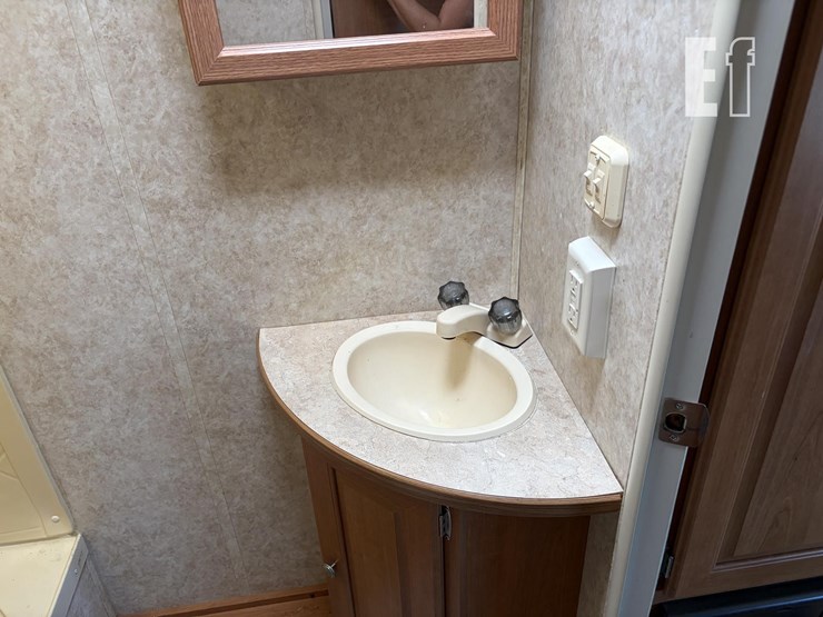 2007-keystone-rv-co-passport-ultra-lite-280bh-image-20