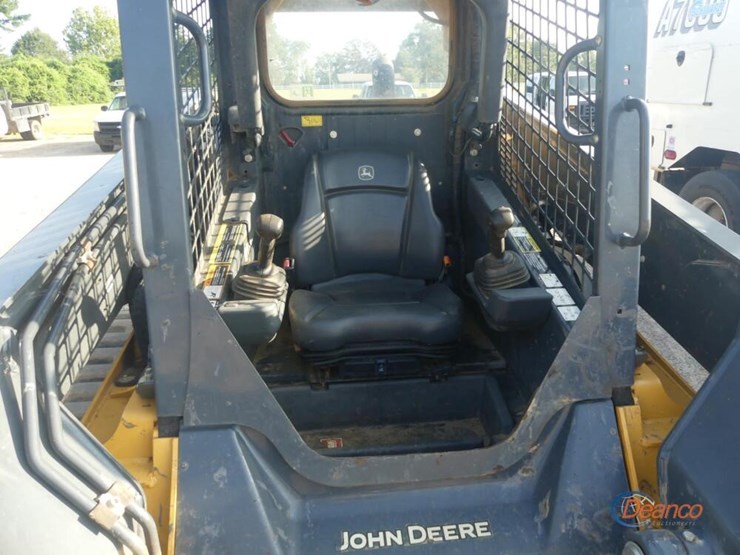 2023-deere-331g-image-9