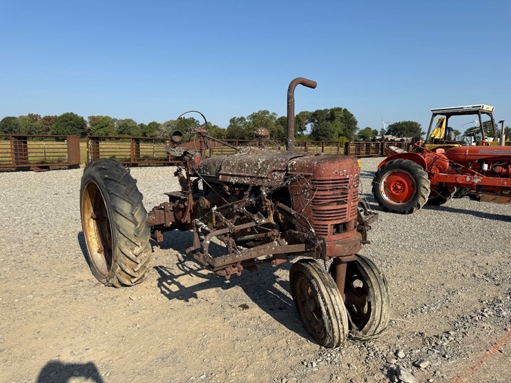 ford-tractor-image-2