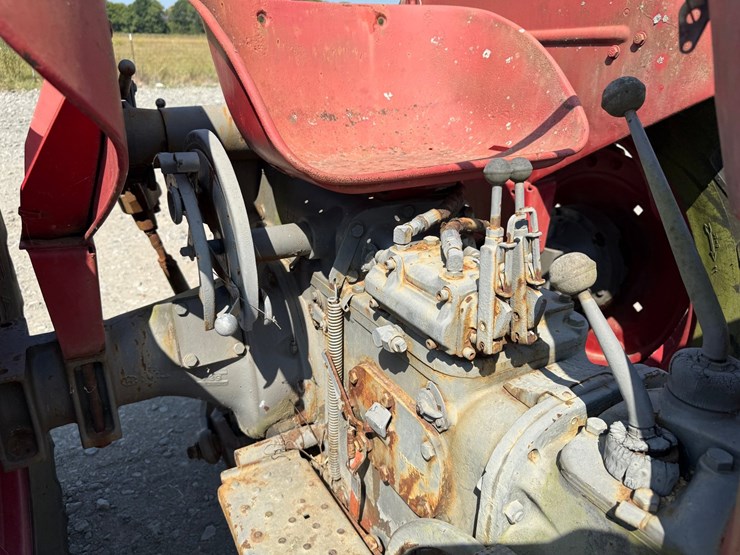 massey-ferguson-85-image-51