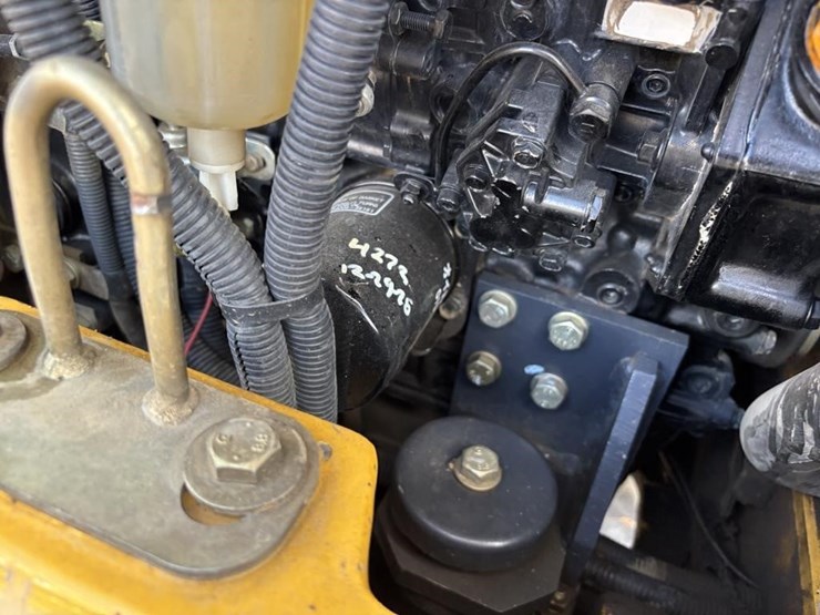 deere-27d-image-43
