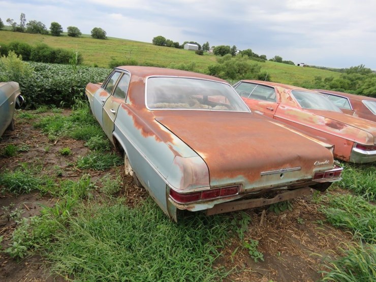 1966-chevrolet-impala-4dr-sedan-image-5