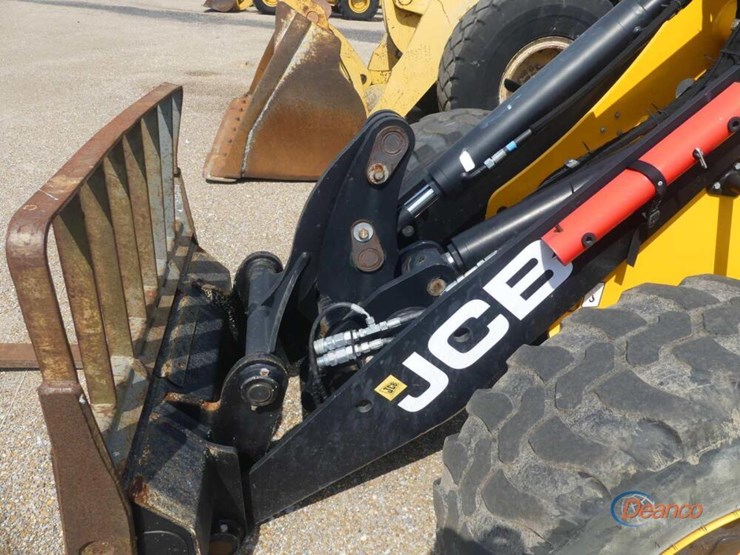 2023-jcb-407-image-6