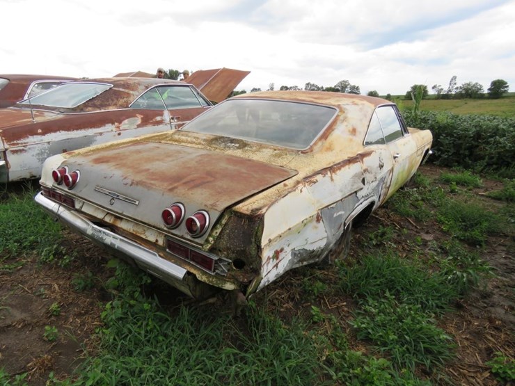 1966-chevrolet-impala-2dr-ht-image-4