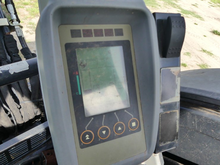 2022-deere-35g-image-17