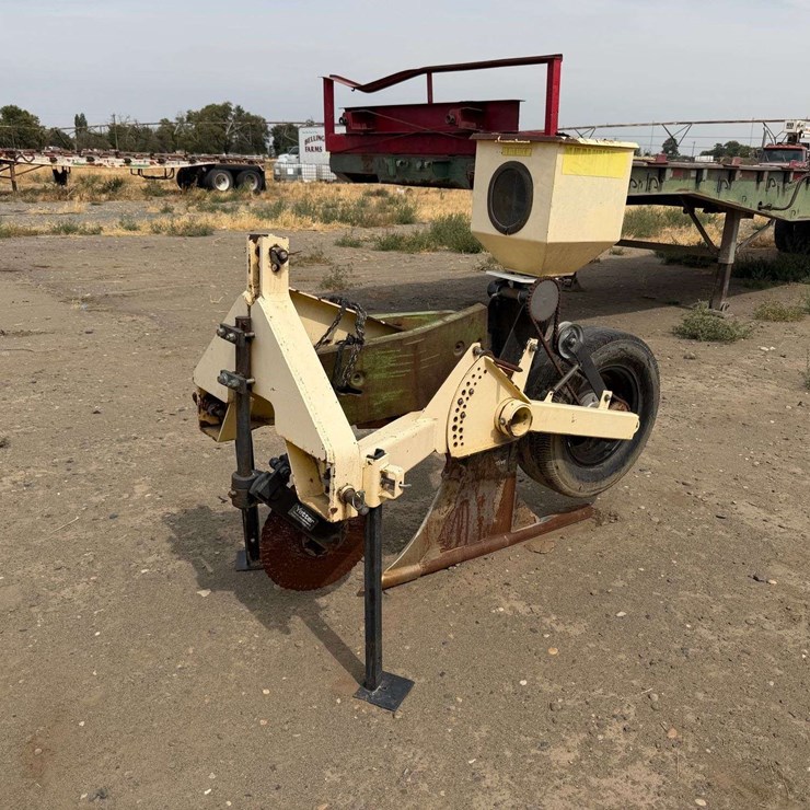 Gopher Baiter Machine - Hermiston, OR