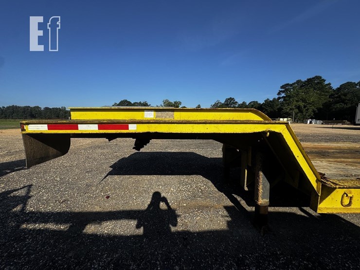 clark-trailer-lowboy-30'-image-11