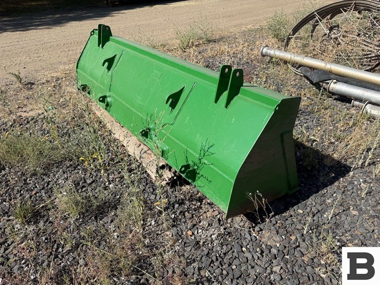 2016-john-deere-6155r-image-88