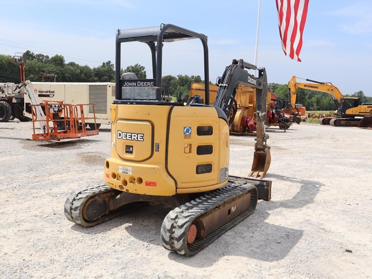 2017-deere-35g-image-5