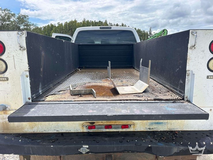 2016-ford-f550-image-14