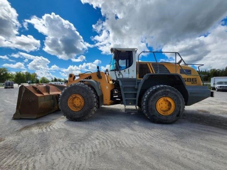 2011-liebherr-l586-image-8