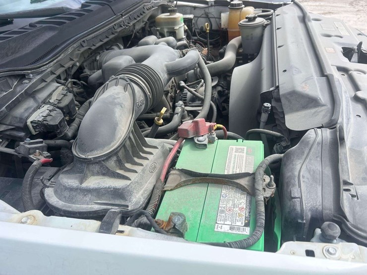 2017-ford-f550-image-8