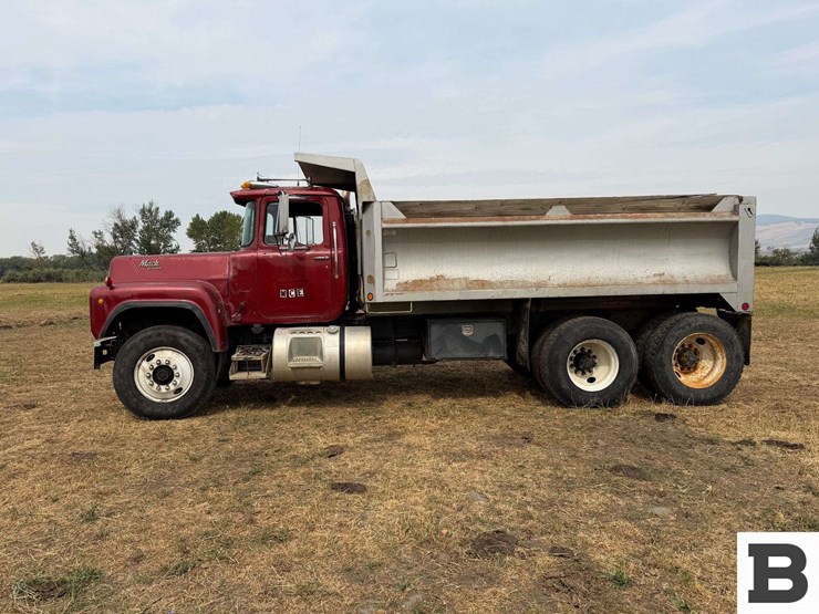 1988-mack-rd688s-image-2