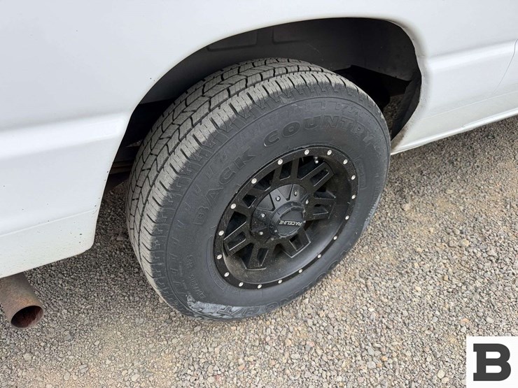2006-ford-cargo-image-22