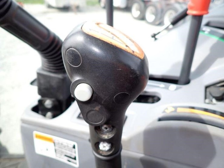 2019-kubota-m4-071-image-21