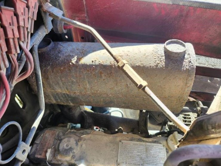2013-mahindra-5010-hst-image-36