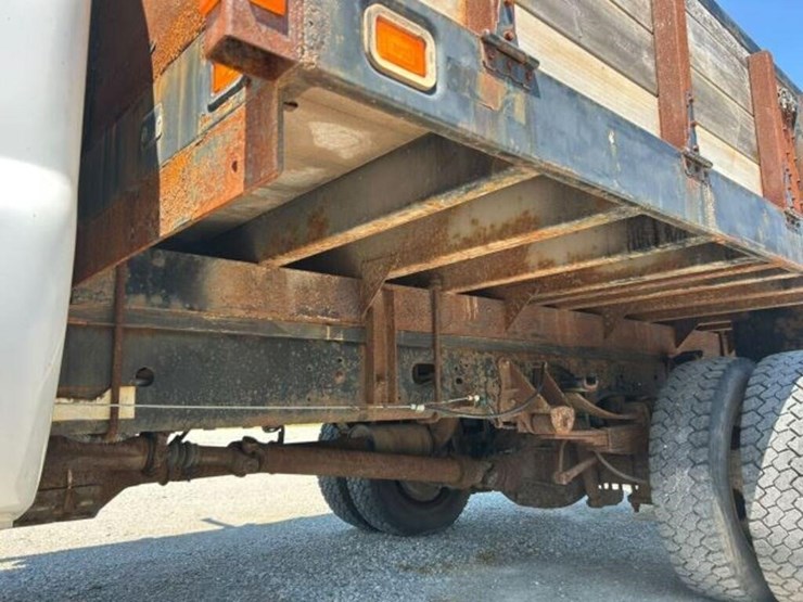 2009-ford-f550-image-48