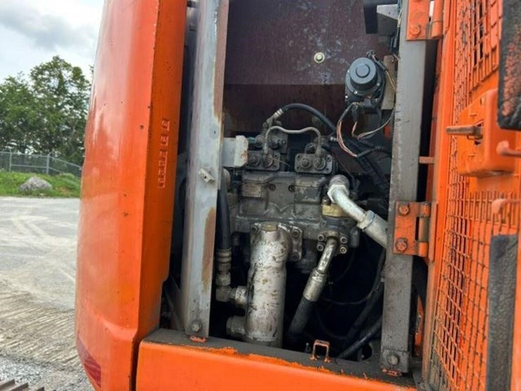 2007-hitachi-zx225us-lc-image-27
