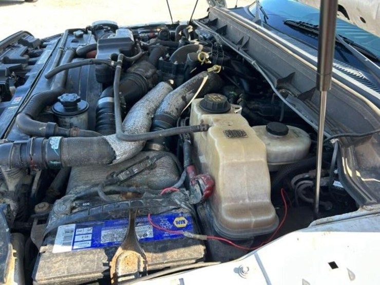2012-ford-f550-xl-image-30