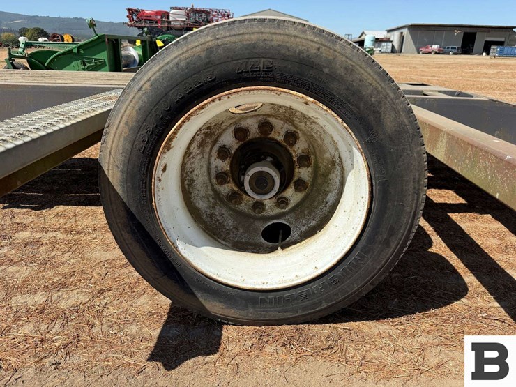 2003-custom-trailer-image-12