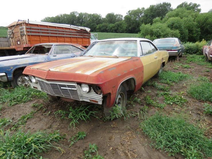 1965-chevrolet-impala-ss-2dr-ht-image-2