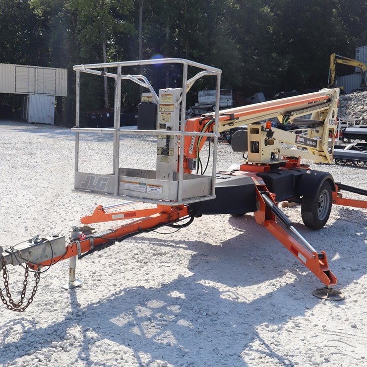2019 JLG T350