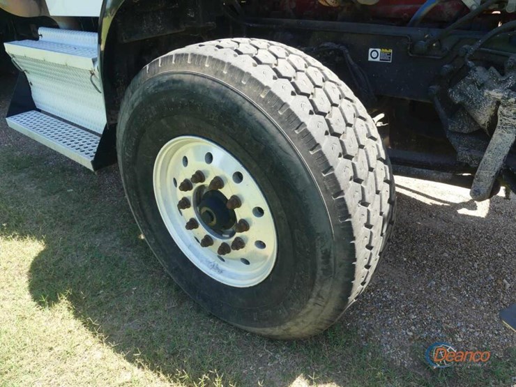2009-kenworth-t800-image-13