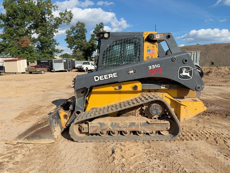 2020-deere-331g-image-2