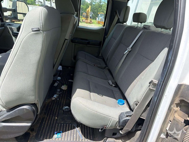 2019-ford-f550-image-10