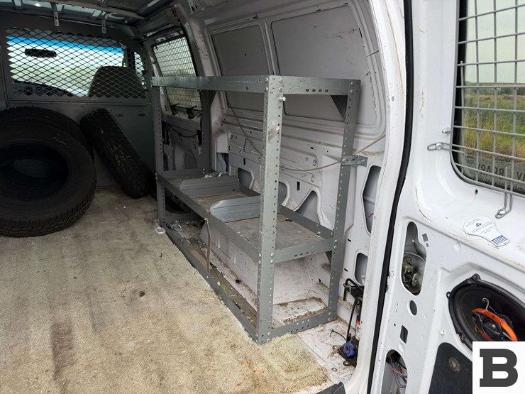 2006-ford-cargo-image-17