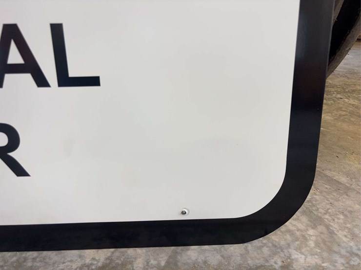 international-harvester-single-sided-laminate-sign-image-4