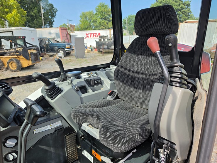 2022-bobcat-e35-image-21