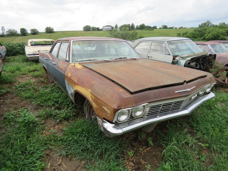 1965-chevrolet-biscayne-4dr-sedan-image-3