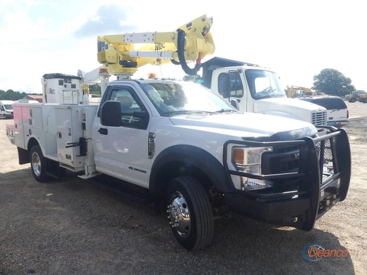 2020-ford-f550-image-1