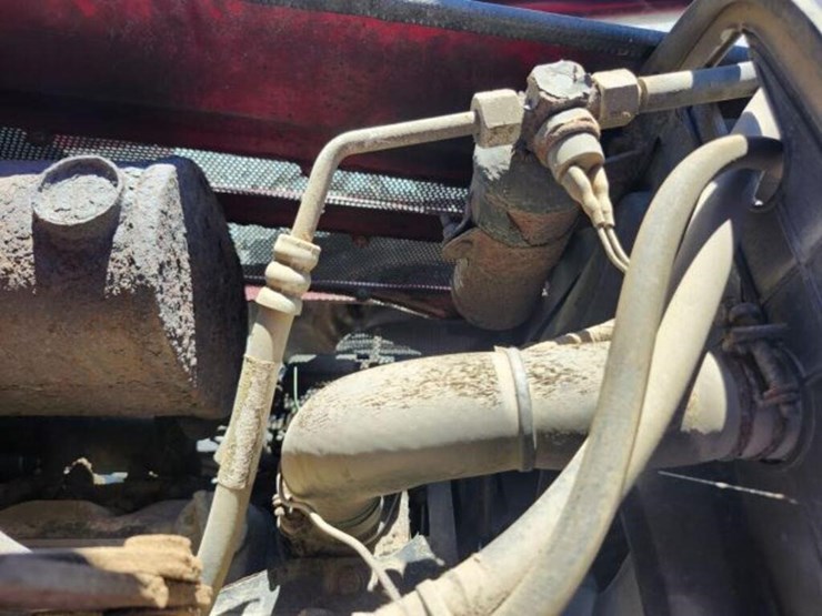 2013-mahindra-5010-hst-image-41