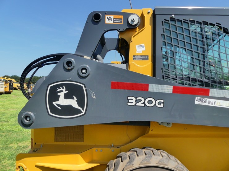 2024-deere-320g-image-7