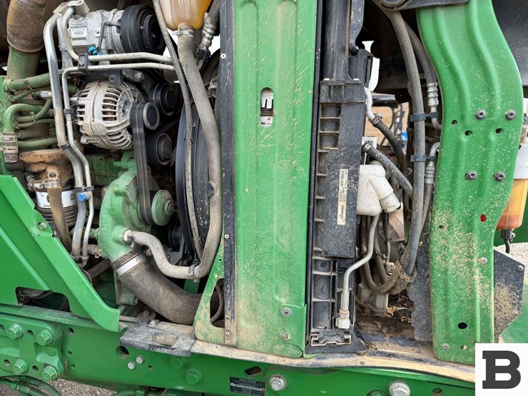 2015-john-deere-6210r-image-66