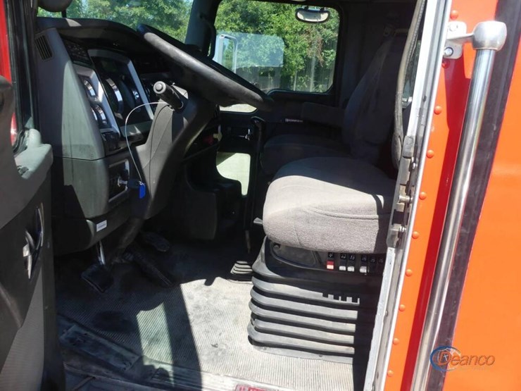 2012-kenworth-t800-image-19