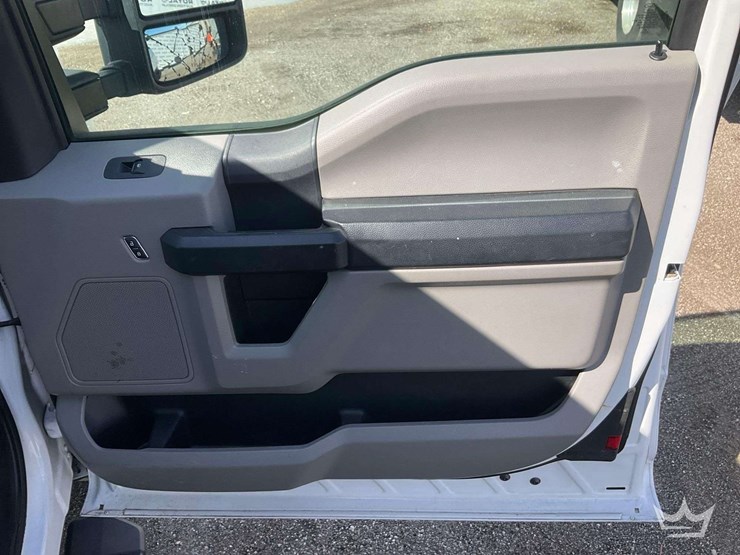 2019-ford-f350-image-24