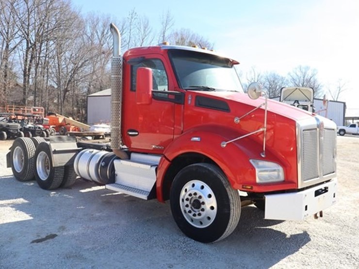 2015-kenworth-t880-image-7