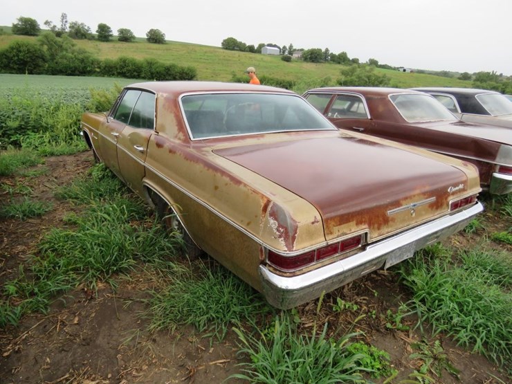 1966-chevrolet-impala-4dr-ht-image-5