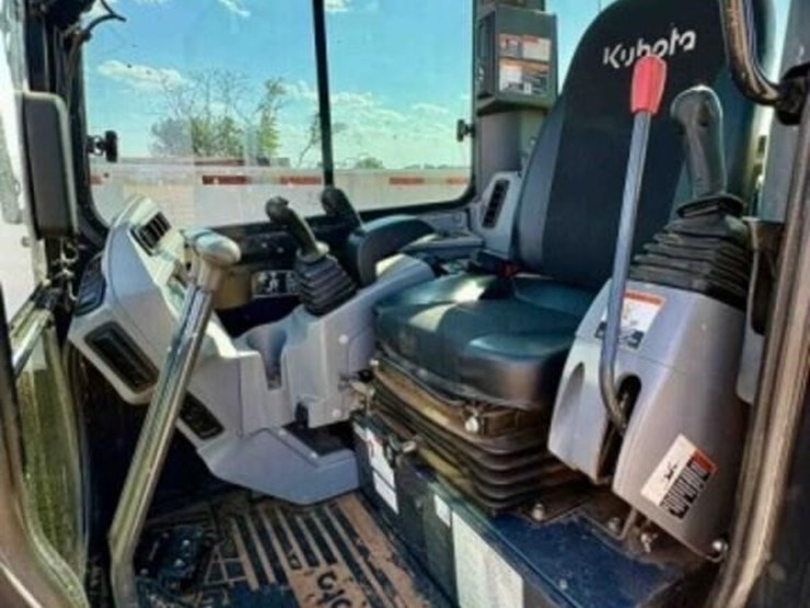 2020-kubota-u35-4-image-14