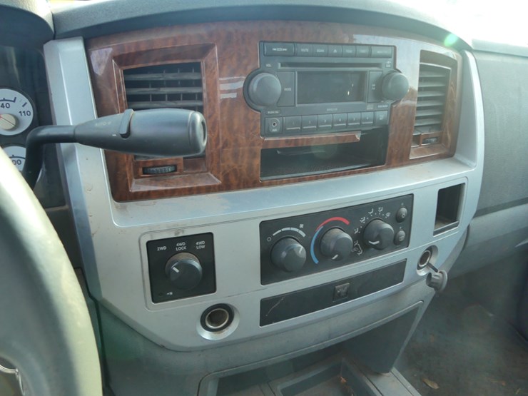 2007-dodge-ram-3500-image-15
