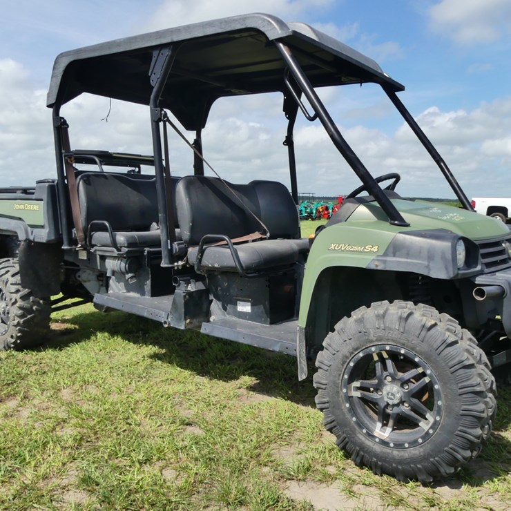 2017 John Deere 825M S4