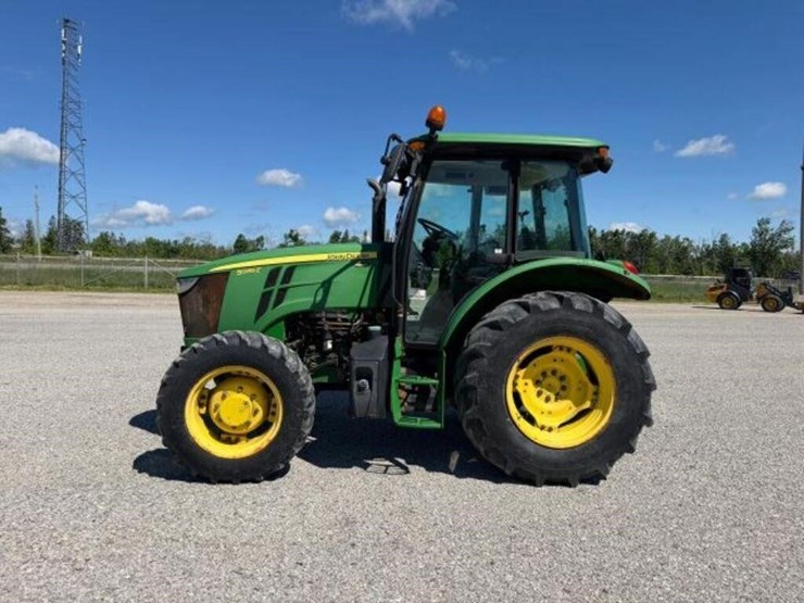 2015-john-deere-5085e-image-10