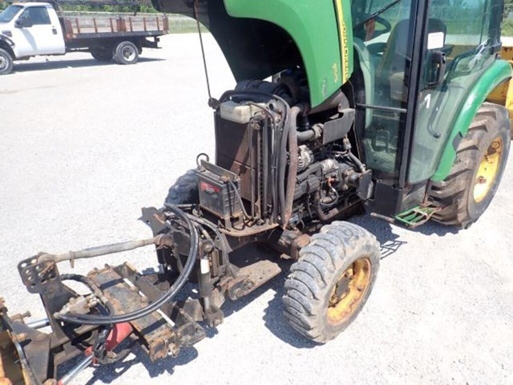 john-deere-3520-image-26