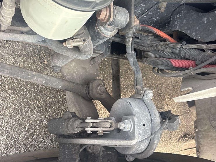 2018-international-durastar-4300-image-42