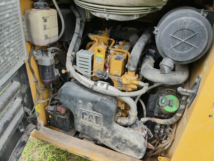 2015-caterpillar-262d-image-9